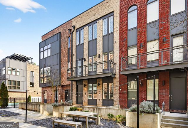 1298 Chelsea Circle NW, Atlanta, GA 30318