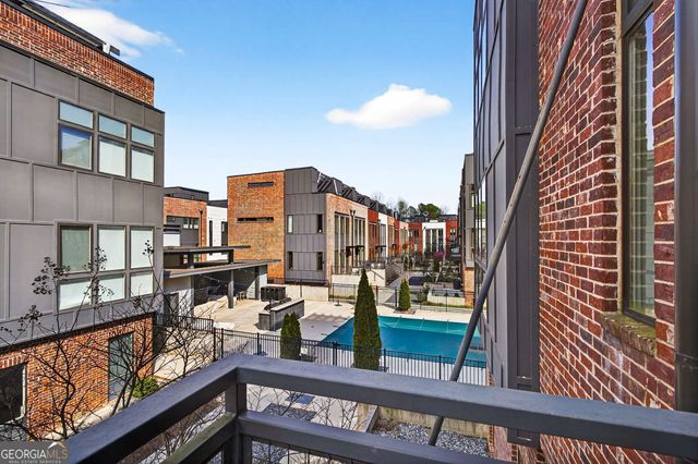 1298 Chelsea Circle NW, Atlanta, GA 30318