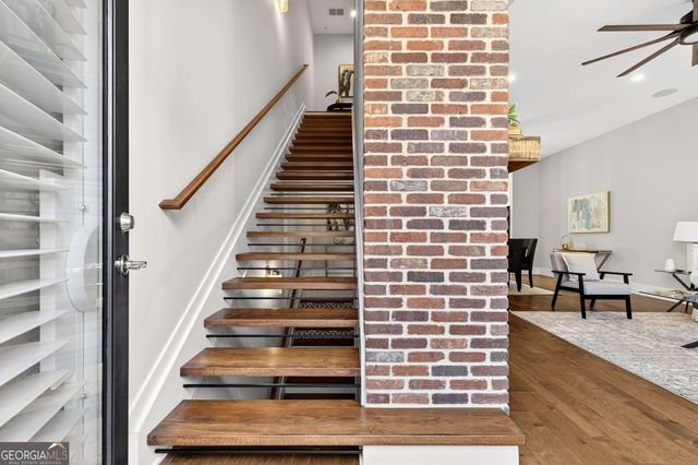 1298 Chelsea Circle NW, Atlanta, GA 30318