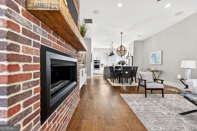 1298 Chelsea Circle NW, Atlanta, GA 30318