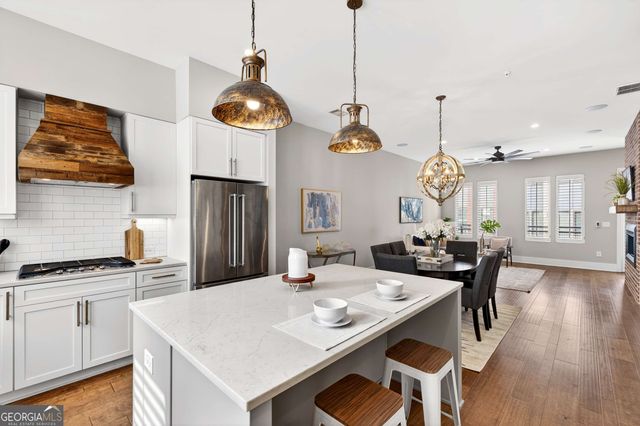 1298 Chelsea Circle NW, Atlanta, GA 30318