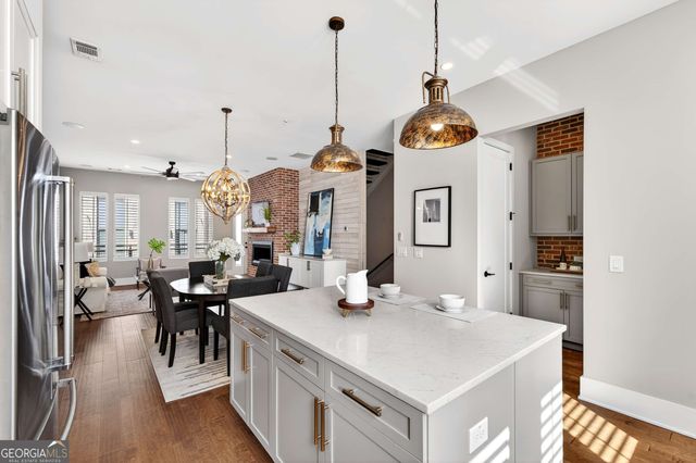 1298 Chelsea Circle NW, Atlanta, GA 30318