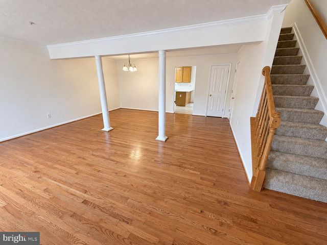 9215 HOWLAND, Laurel, MD 20723