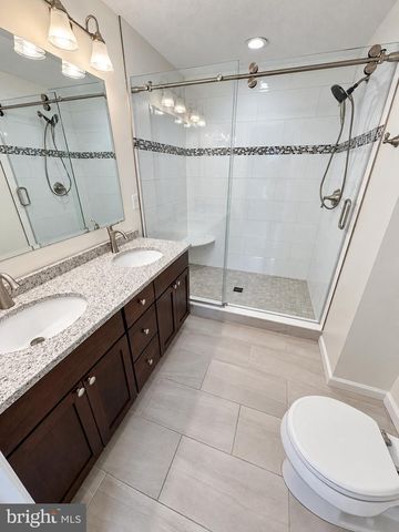 9215 HOWLAND, Laurel, MD 20723