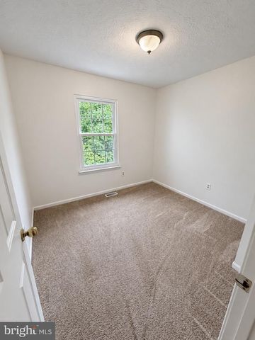9215 HOWLAND, Laurel, MD 20723