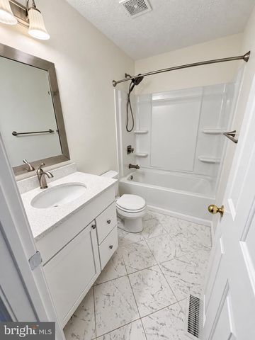 9215 HOWLAND, Laurel, MD 20723