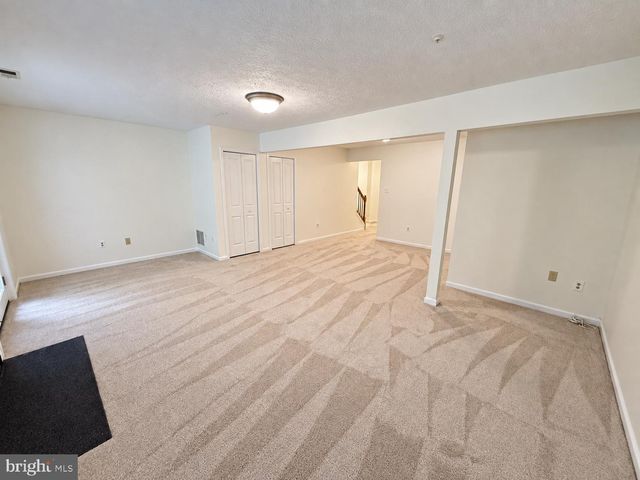 9215 HOWLAND, Laurel, MD 20723