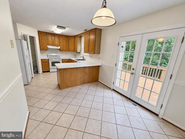 9215 HOWLAND, Laurel, MD 20723