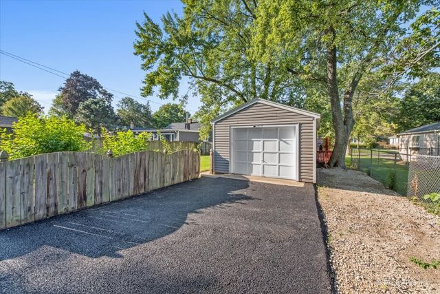 714 E Elmwood Avenue, West Chicago, IL 60185