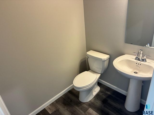 2809 S Copper Creek Ave Avenue, Sioux Falls, SD 57110