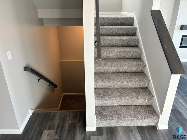 2809 S Copper Creek Ave Avenue, Sioux Falls, SD 57110