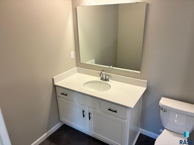 2809 S Copper Creek Ave Avenue, Sioux Falls, SD 57110