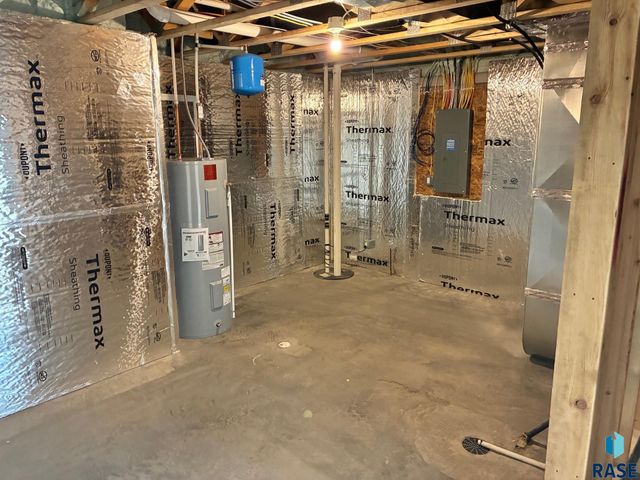 2809 S Copper Creek Ave Avenue, Sioux Falls, SD 57110