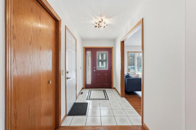 2610 Green Ridge Drive, Madison, WI 53704