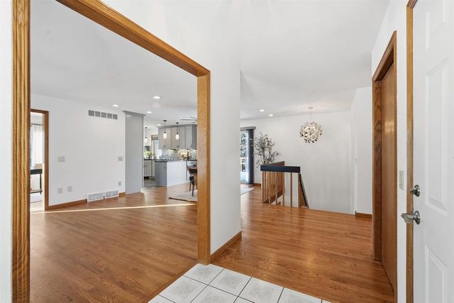 2610 Green Ridge Drive, Madison, WI 53704