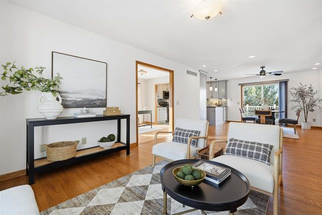 2610 Green Ridge Drive, Madison, WI 53704