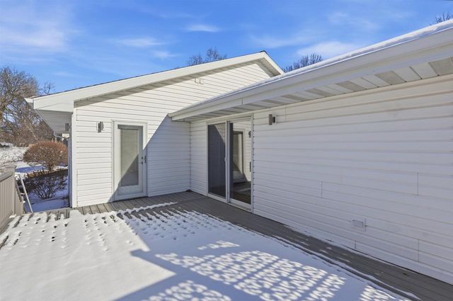 2610 Green Ridge Drive, Madison, WI 53704