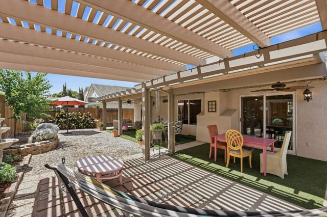 3720 Laurenburg Ave, Modesto, CA 95357