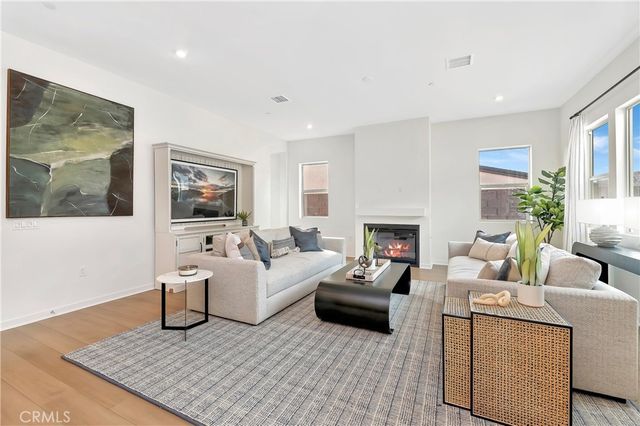 15800 Conservatory Drive, Fontana, CA 92336