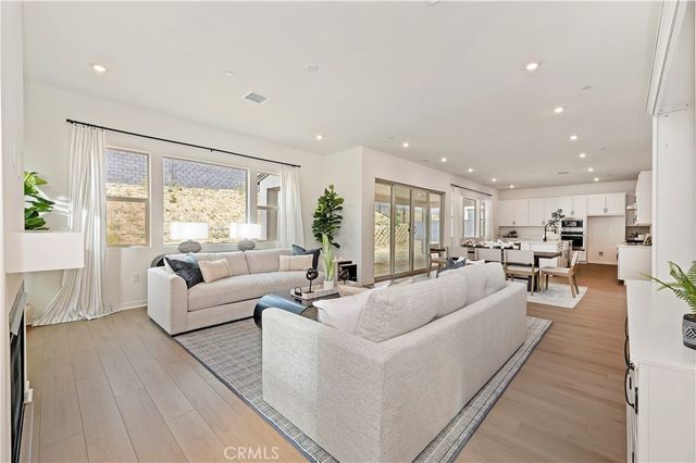 15800 Conservatory Drive, Fontana, CA 92336