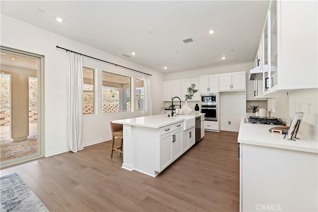 15800 Conservatory Drive, Fontana, CA 92336