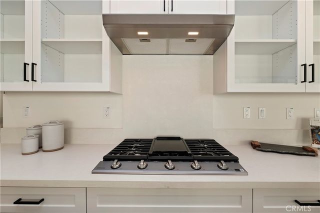 15800 Conservatory Drive, Fontana, CA 92336