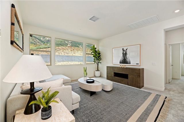 15800 Conservatory Drive, Fontana, CA 92336