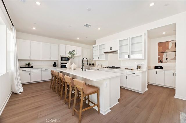 15800 Conservatory Drive, Fontana, CA 92336