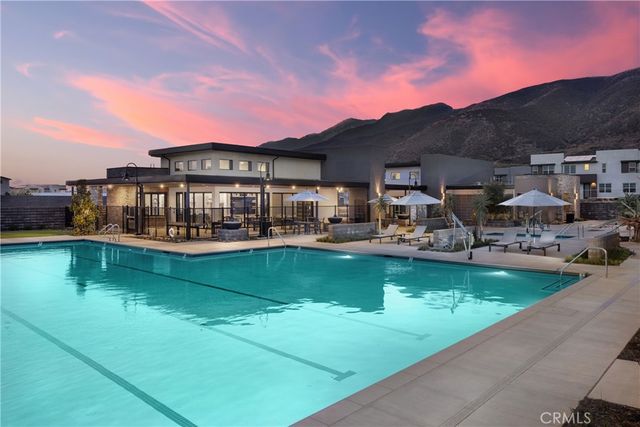 15800 Conservatory Drive, Fontana, CA 92336