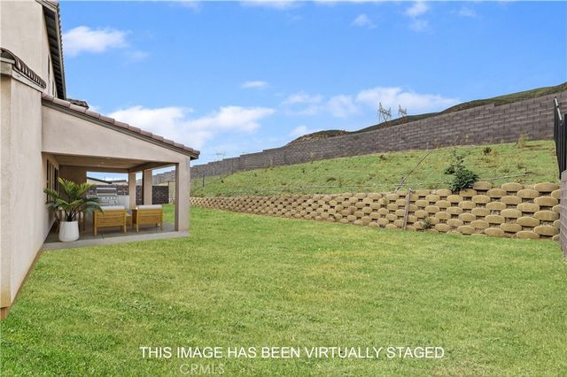 15800 Conservatory Drive, Fontana, CA 92336