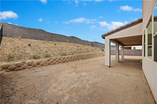 15800 Conservatory Drive, Fontana, CA 92336