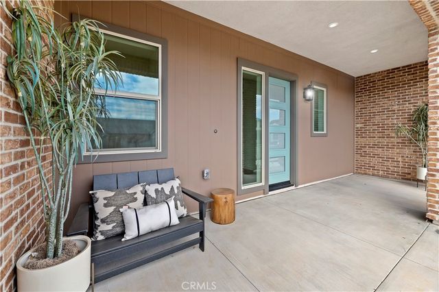 15800 Conservatory Drive, Fontana, CA 92336