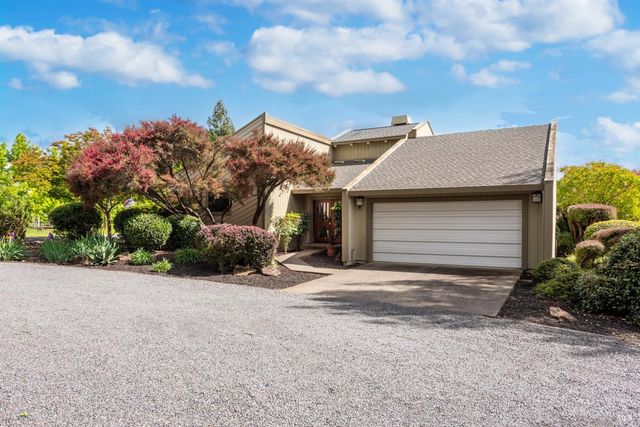 1084 Red Tail Rd, Healdsburg, CA 95448