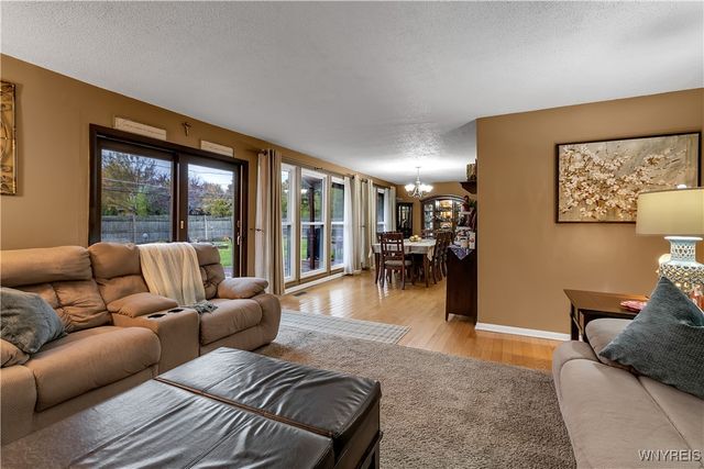 108 Sedgemoor Court, Amherst, NY 14221