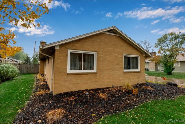 108 Sedgemoor Court, Amherst, NY 14221