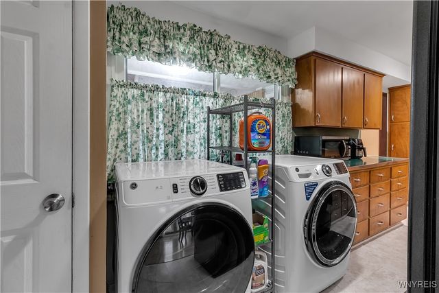 108 Sedgemoor Court, Amherst, NY 14221