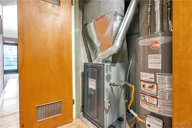 108 Sedgemoor Court, Amherst, NY 14221