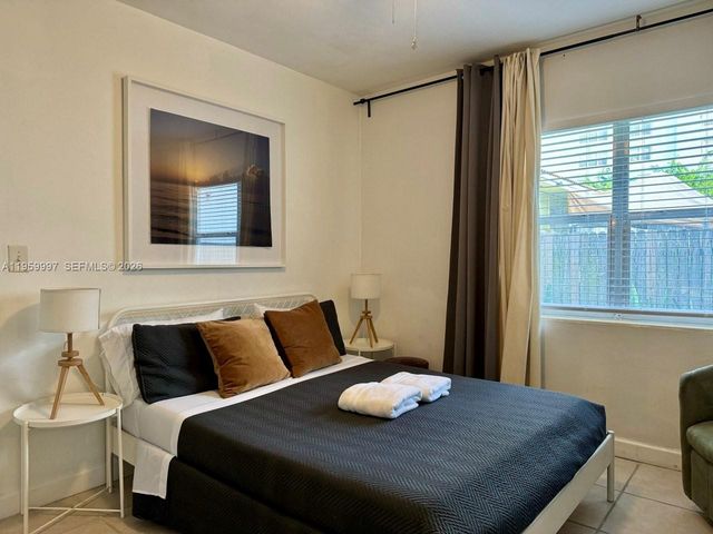 1130 NE 81st St 4, Miami, FL 33138