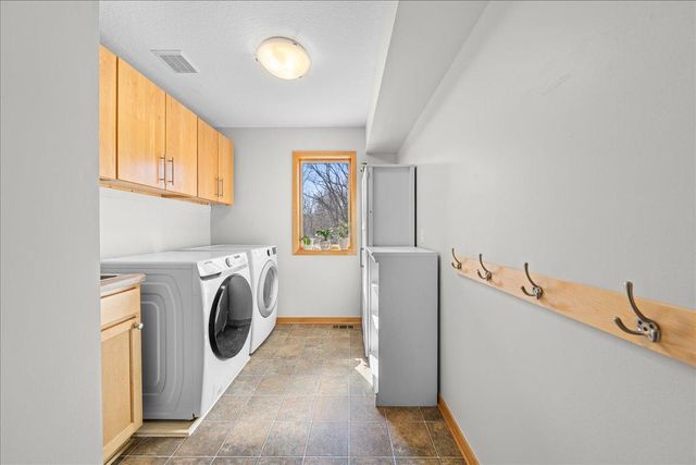 1708 Stonepine Circle, Hudson, WI 54016