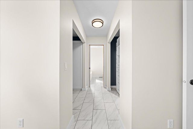 1708 Stonepine Circle, Hudson, WI 54016