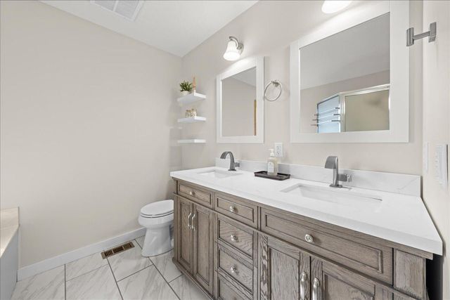 1708 Stonepine Circle, Hudson, WI 54016