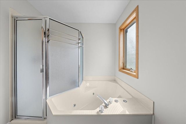 1708 Stonepine Circle, Hudson, WI 54016