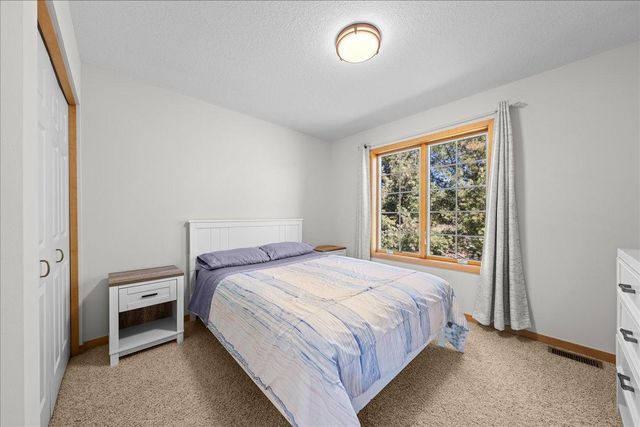 1708 Stonepine Circle, Hudson, WI 54016