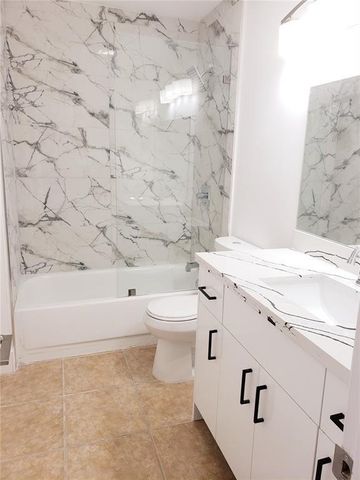 18338 NW 68th Avenue B, Hialeah, FL 33015