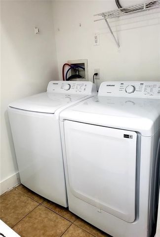 18338 NW 68th Avenue B, Hialeah, FL 33015