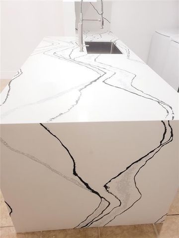 18338 NW 68th Avenue B, Hialeah, FL 33015