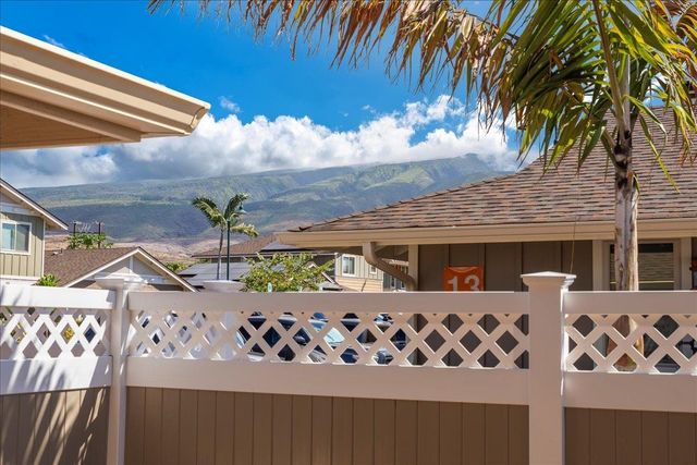 275 Kahoma Village Loop Apt 102, Lahaina, HI 96761