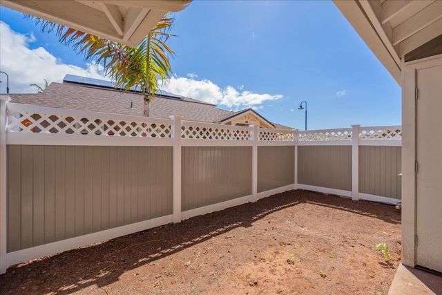 275 Kahoma Village Loop Apt 102, Lahaina, HI 96761