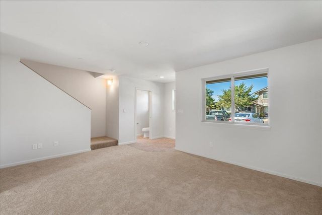 275 Kahoma Village Loop Apt 102, Lahaina, HI 96761