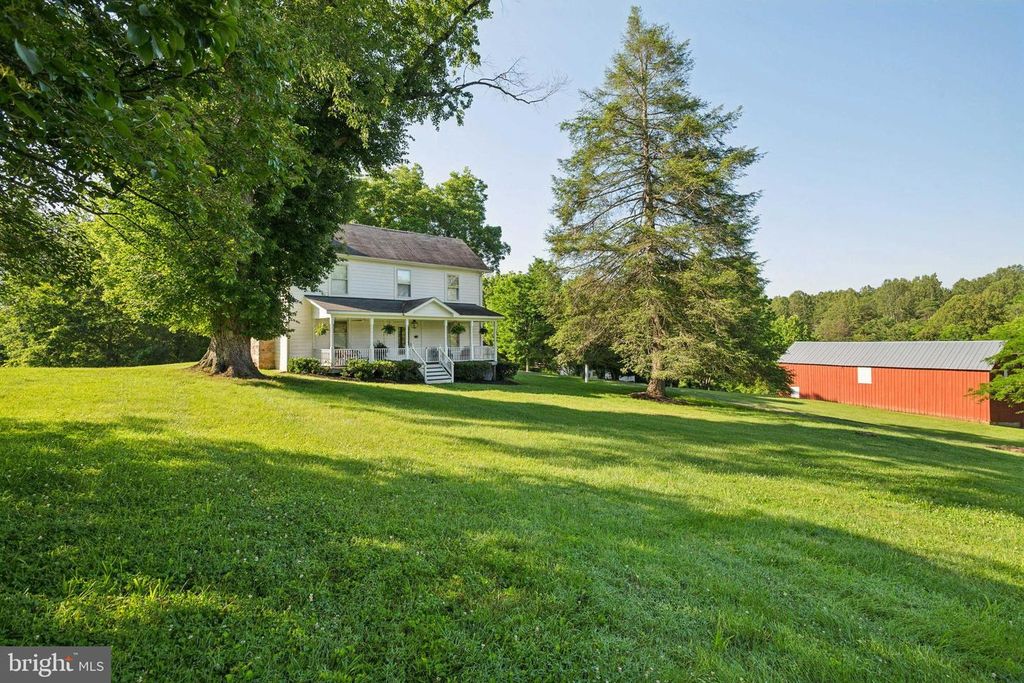 7811 CARTERS RUN DR, Marshall, VA 20115